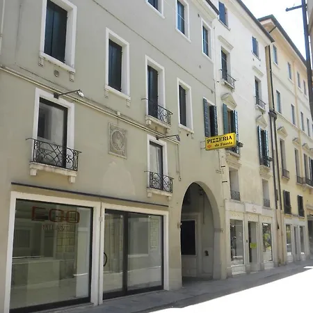 Portico Oscuro Deluxe - Centro Treviso